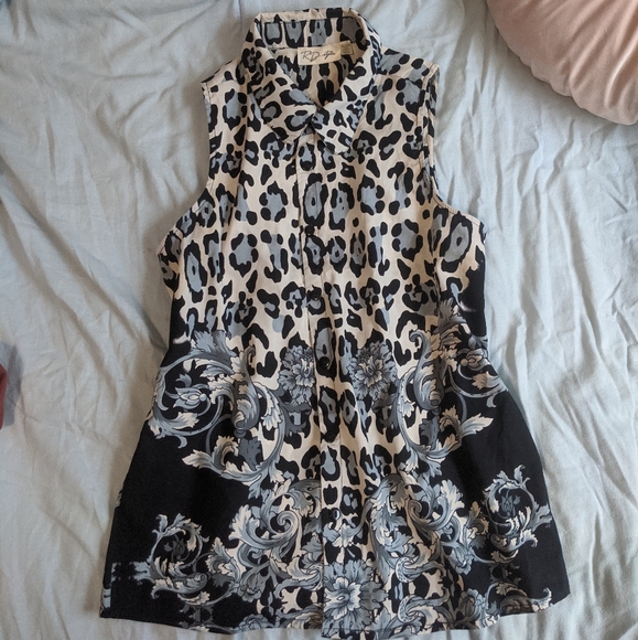 Stylish muscle collared button up - Picture 1 of 2